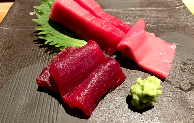 マグロの刺し身